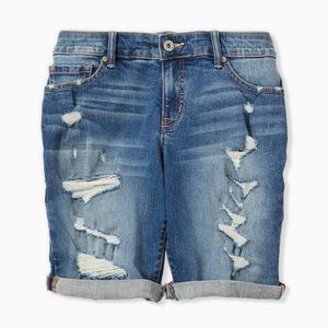 NWT Torrid Bermuda Vintage Stretch Mid-Rise Short